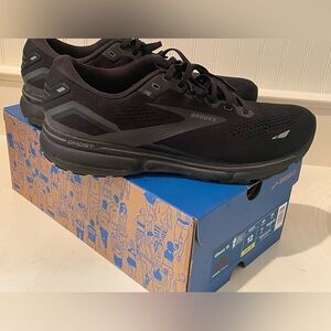 Brooks Ghost 15 Size 12 2E worn twice